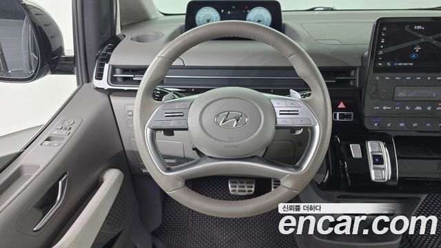 Hyundai Staria 4WD Lounge 9-Seater Limousine 2023 — фото 13