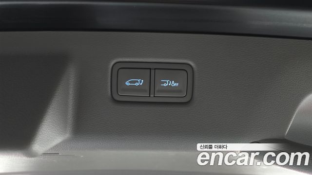 Hyundai Staria 4WD Lounge 9-Seater Limousine 2023 — фото 16