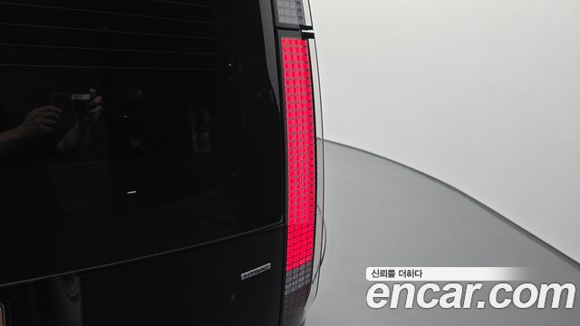 Hyundai Staria 4WD Lounge 9-Seater Limousine 2023 — фото 23