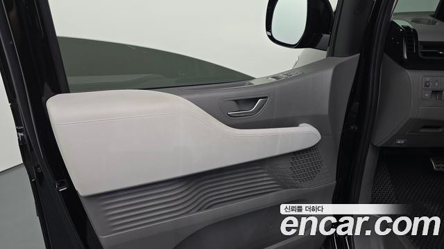 Hyundai Staria 4WD Lounge 9-Seater Limousine 2023 — фото 25