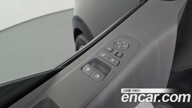 Hyundai Staria 4WD Lounge 9-Seater Limousine 2023 — фото 30