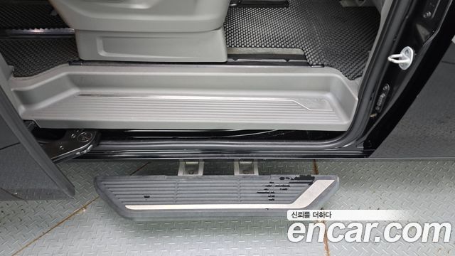 Hyundai Staria 4WD Lounge 9-Seater Limousine 2023 — фото 37