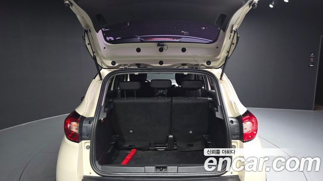 Renault Korea QM3 LE 2016 — фото 24