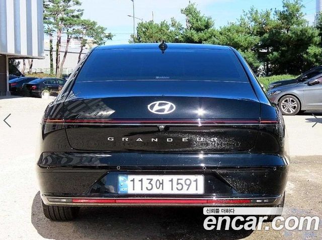 Hyundai Grandeur (GN7) 2,5 Gasoline 2WD Calligraphy 2025 — фото 4
