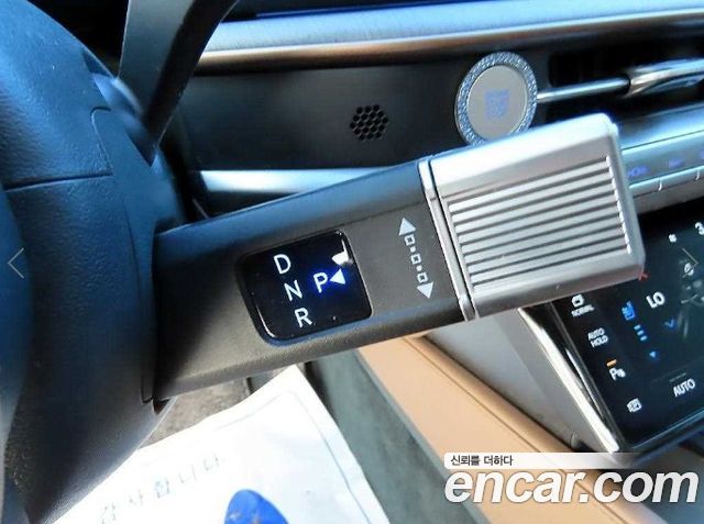 Hyundai Grandeur (GN7) 2,5 Gasoline 2WD Calligraphy 2025 — фото 15