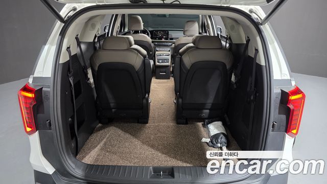 Kia Carnival (IV) HEV 9seater Signature 2024 — фото 19