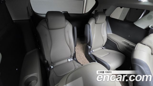 Kia Carnival (IV) HEV 9seater Signature 2024 — фото 20