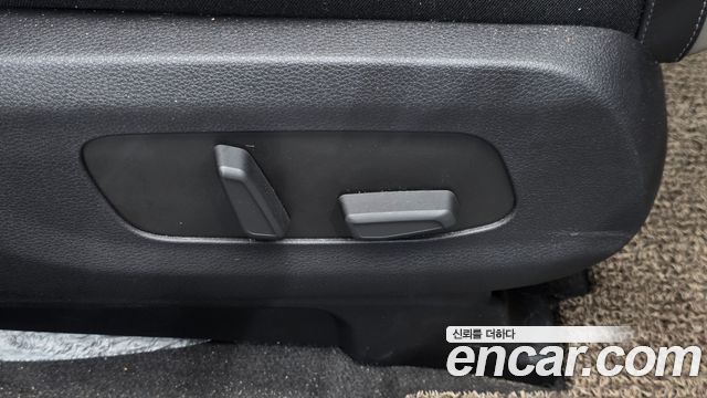 Kia Carnival (IV) HEV 9seater Signature 2024 — фото 31