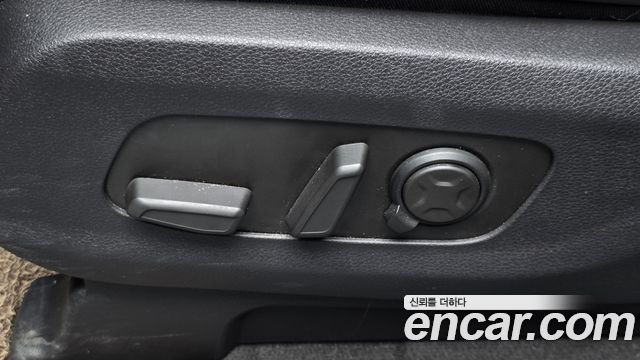 Kia Carnival (IV) HEV 9seater Signature 2024 — фото 35