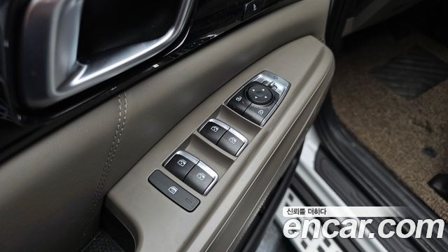Kia Carnival (IV) HEV 9seater Signature 2024 — фото 36