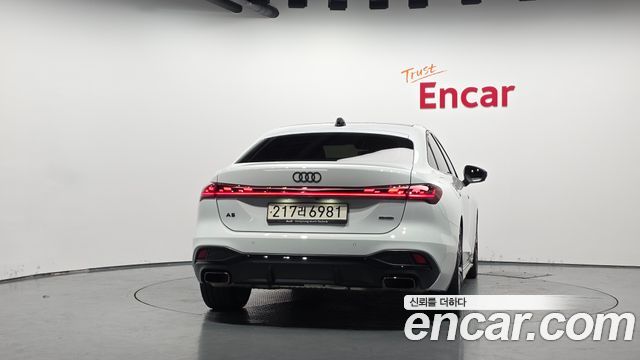 Audi A5 (B10) 40 TFSI Quattro S Line Black Edition 2025 — фото 4