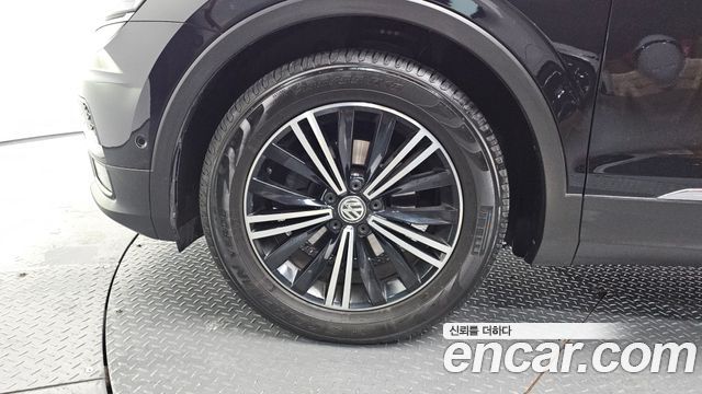 Volkswagen Tiguan (II) 2.0 TDI Prestige 2020 — фото 5