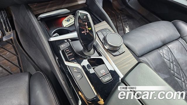 BMW 5 Series (G30) 530i xDrive M Sport Package Plus 2018 — фото 9