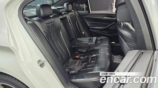 BMW 5 Series (G30) 530i xDrive M Sport Package Plus 2018 — фото 11
