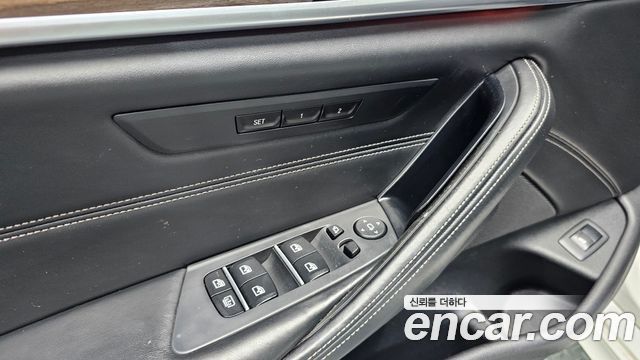 BMW 5 Series (G30) 530i xDrive M Sport Package Plus 2018 — фото 15