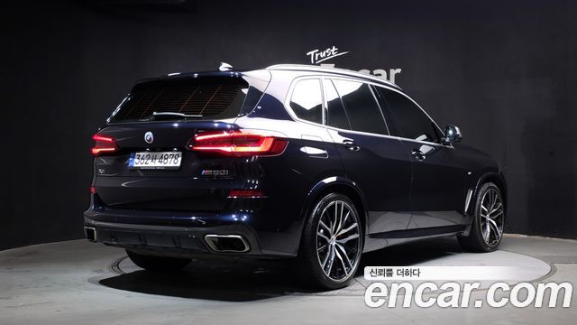 BMW X5 (G05) M50i 2023 — фото 2