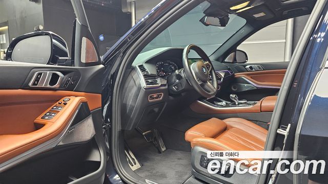 BMW X5 (G05) M50i 2023 — фото 10