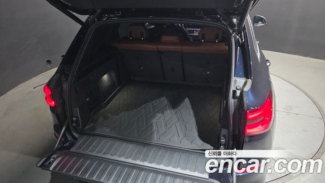 BMW X5 (G05) M50i 2023 — фото 34