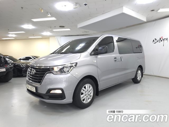 Hyundai Grand Starex Van 3-Seater Smart 2021 — фото 2