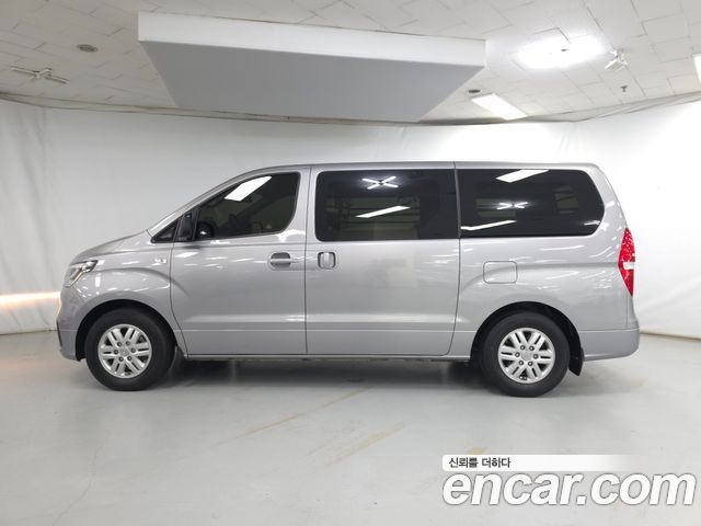 Hyundai Grand Starex Van 3-Seater Smart 2021 — фото 3