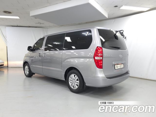 Hyundai Grand Starex Van 3-Seater Smart 2021 — фото 4