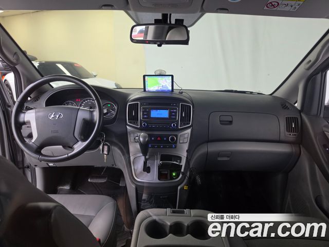 Hyundai Grand Starex Van 3-Seater Smart 2021 — фото 6