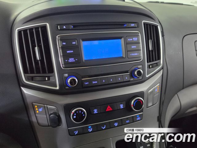 Hyundai Grand Starex Van 3-Seater Smart 2021 — фото 16