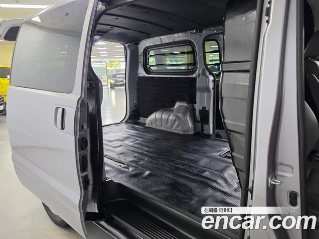 Hyundai Grand Starex Van 3-Seater Smart 2021 — фото 21