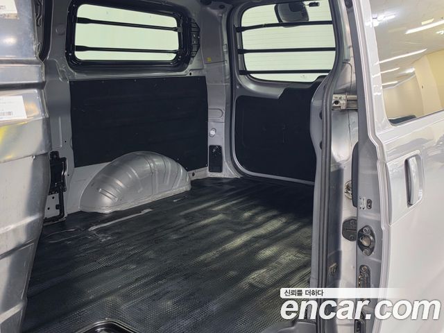 Hyundai Grand Starex Van 3-Seater Smart 2021 — фото 22