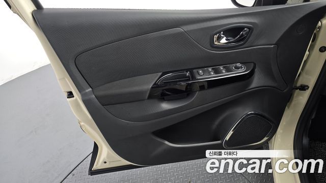 Renault Korea QM3 RE 2016 — фото 24