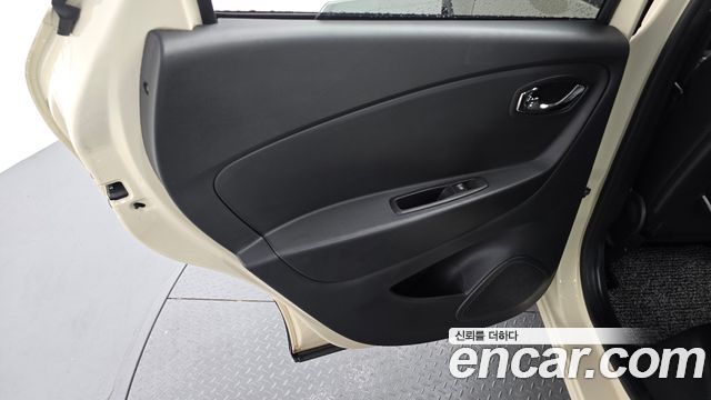 Renault Korea QM3 RE 2016 — фото 25