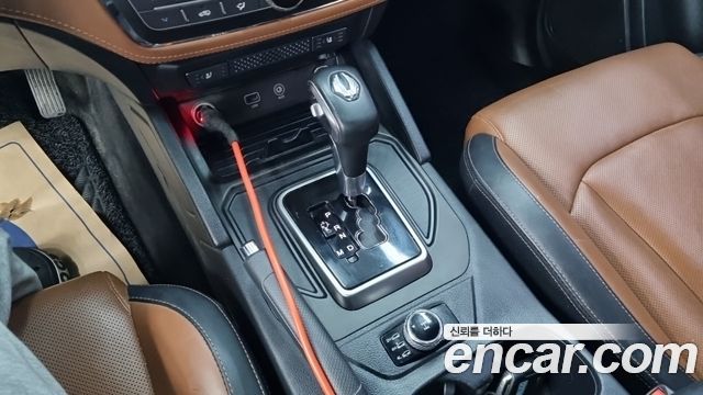 KG Mobility (SsangYong) Rexton Sports Khan Diesel 2.2 4WD Professional S (5-Link) 2019 — фото 9