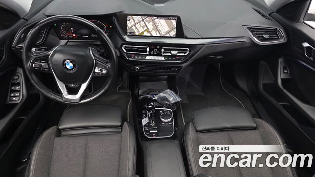BMW 1 Series (F40) 120i Sports 2023 — фото 7