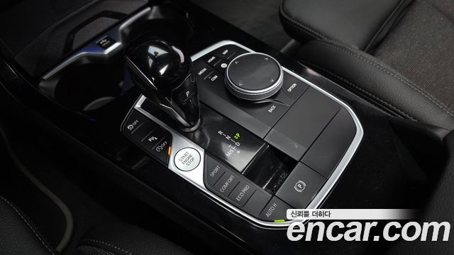 BMW 1 Series (F40) 120i Sports 2023 — фото 9