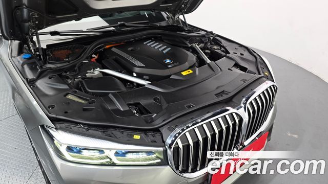 BMW 7 Series (G11) 745Le iPerformance M Sport 2021 — фото 6