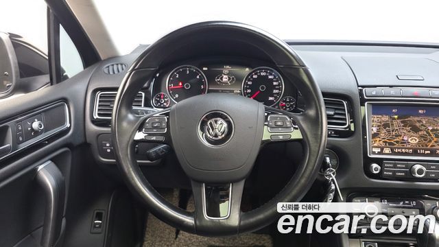 Volkswagen Touareg V6 3.0 TDI Bluemotion 7P5 2016 — фото 13