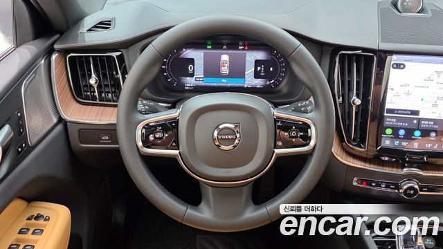 Volvo XC60 (II) B5 Ultimate Bright 2024 — фото 13