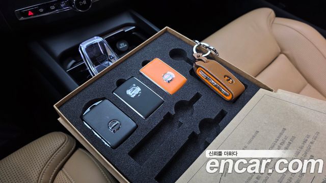Volvo XC60 (II) B5 Ultimate Bright 2024 — фото 28