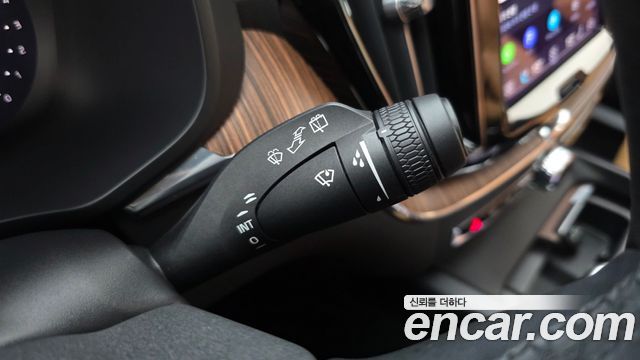 Volvo XC60 (II) B5 Ultimate Bright 2024 — фото 29