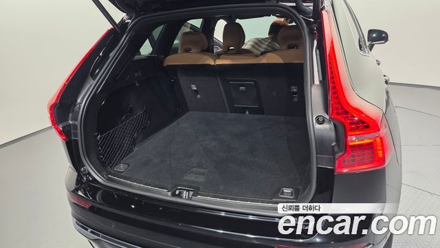 Volvo XC60 (II) B5 Ultimate Bright 2024 — фото 36