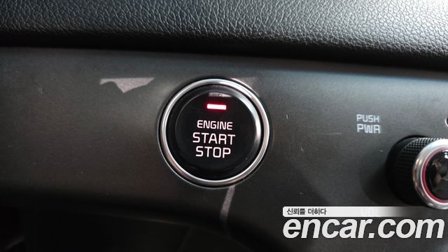 Kia Sportage The Bold Diesel 1.6 2WD Prestige 2019 — фото 19