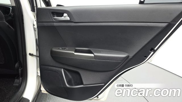 Kia Sportage The Bold Diesel 1.6 2WD Prestige 2019 — фото 25