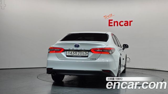 Toyota Camry (XV70) 2.5 XLE Hybrid 2024 — фото 4