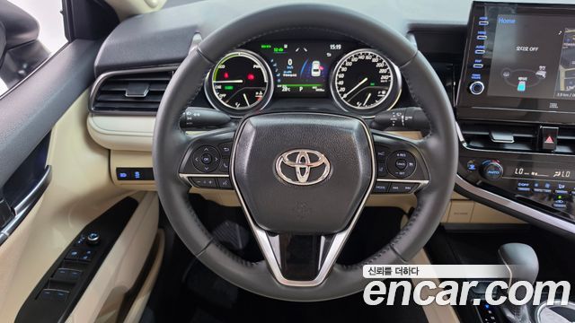 Toyota Camry (XV70) 2.5 XLE Hybrid 2024 — фото 13