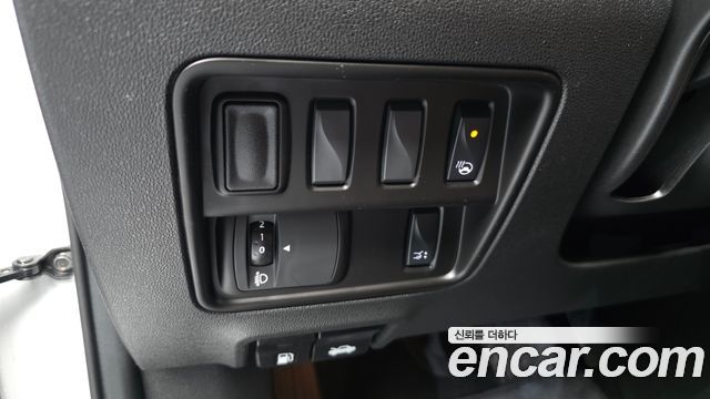 Renault Korea QM6 2.0 LPe RE Signature 2WD 2022 — фото 20