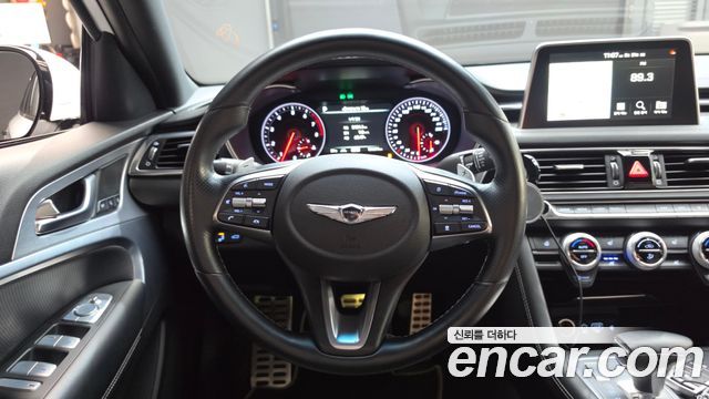 Genesis G70 2.0T Sport Package 2018 — фото 13