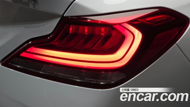 Genesis G70 2.0T Sport Package 2018 — фото 23
