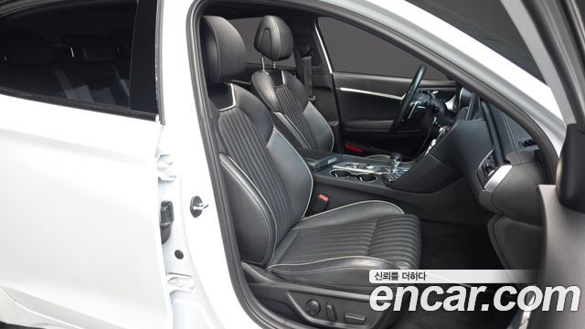 Genesis G70 2.0T Sport Package 2018 — фото 26