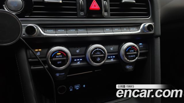 Genesis G70 2.0T Sport Package 2018 — фото 32