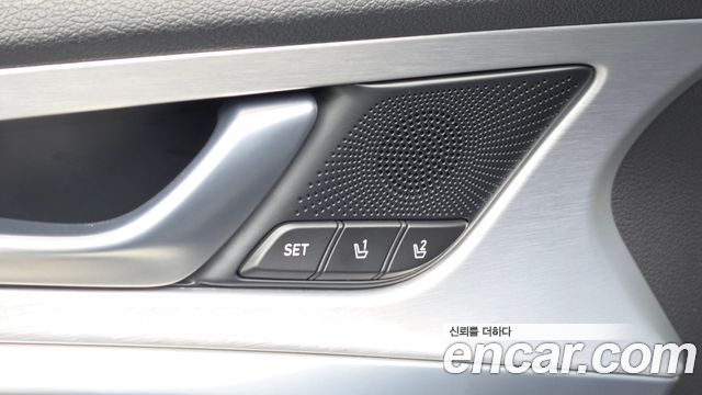 Genesis G70 2.0T Sport Package 2018 — фото 34